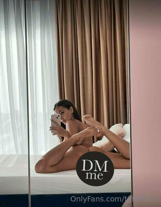 Full pic in dm 😏