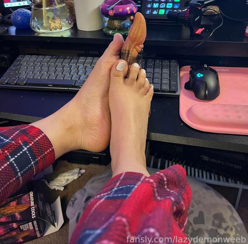 lazydemonweeb image #3