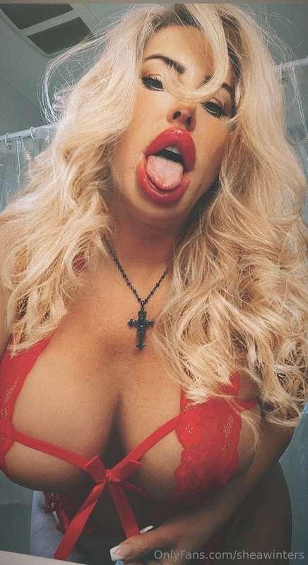 Happy Valentines Day lovers 🥀😈🥀
