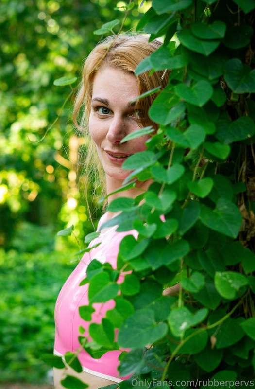 I love to stroll around in the nature like that!