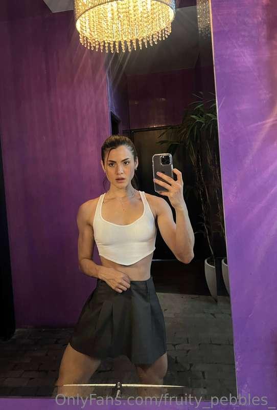 Quick flash at the restroom!! There’s a video too, go check ..