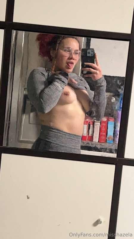 Post-gym titty