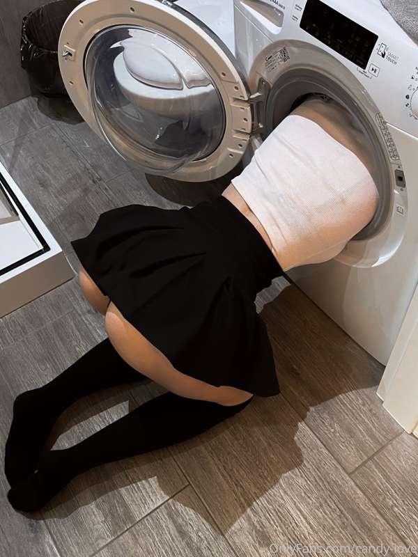 I got stuck 😳 c-can you help me? 👉👈