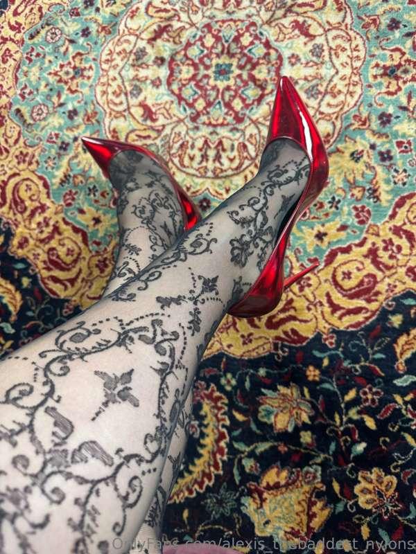 alexis_thebaddest_nylons image #0