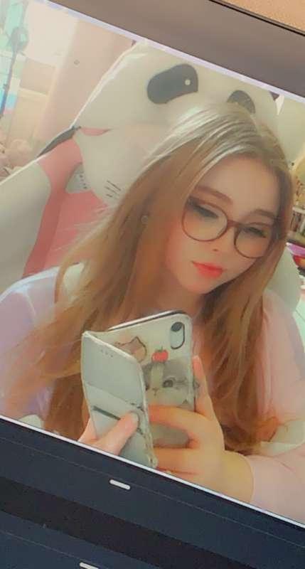 M-mommy sorry m-mommy selfies 