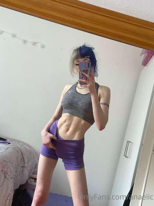 Bought some new workout clothes for my LA trip next week, ho..