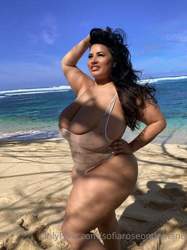 I am getting ready for a wild getaway ♥️