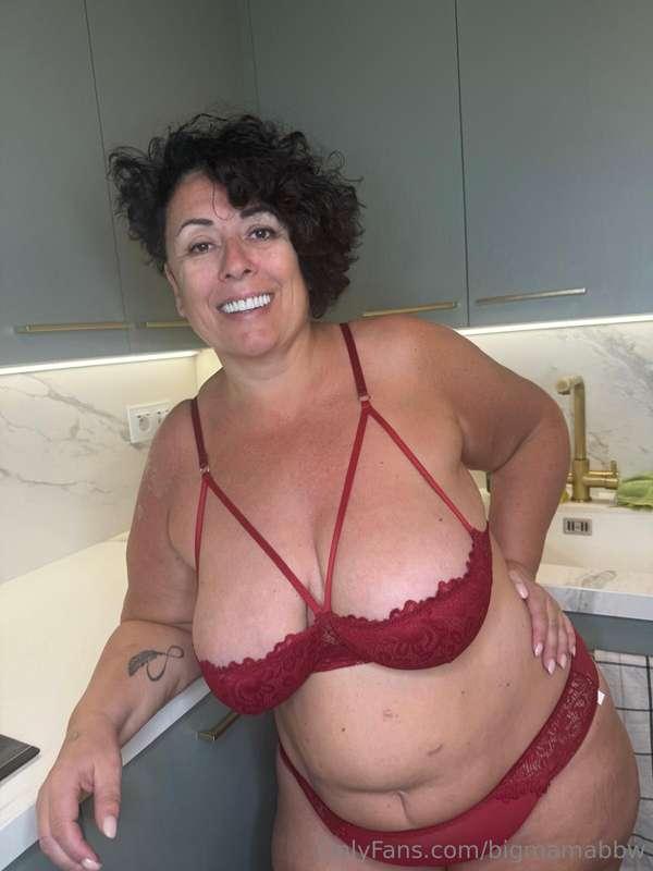 Need me to help you cum ?🍑