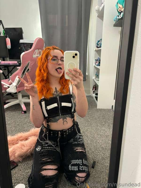 Felt cute af last night. Goth gf vibes anyone?