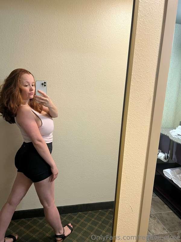 Do I look cute or what? 🤭💋