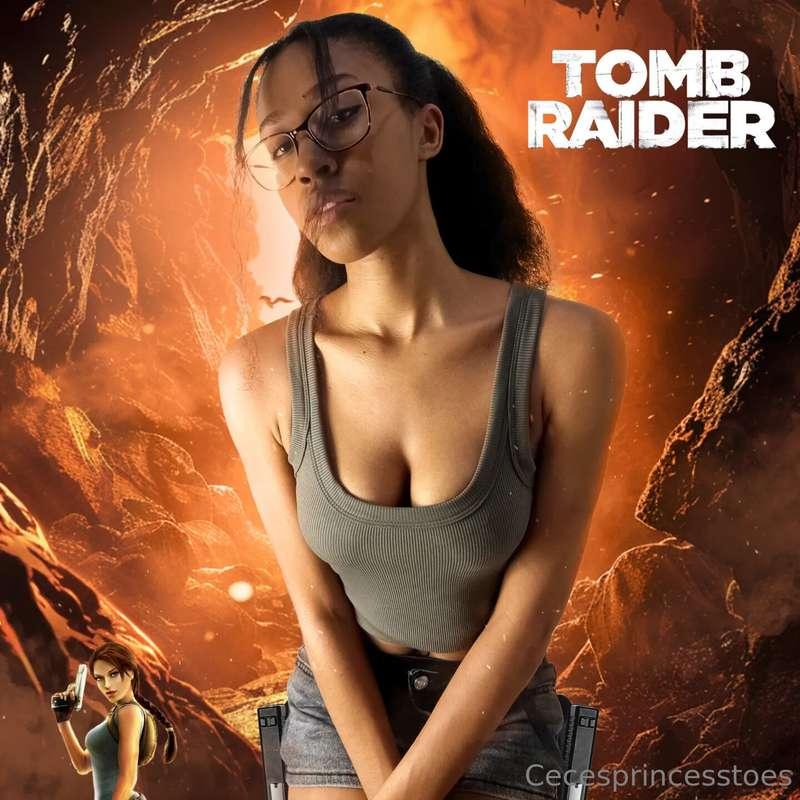 Lara croft cosplay is here guys and foot boys <3