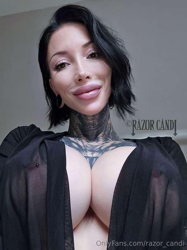 POV from belowsub to my VIP onlyfans @razorcandi to see the ..