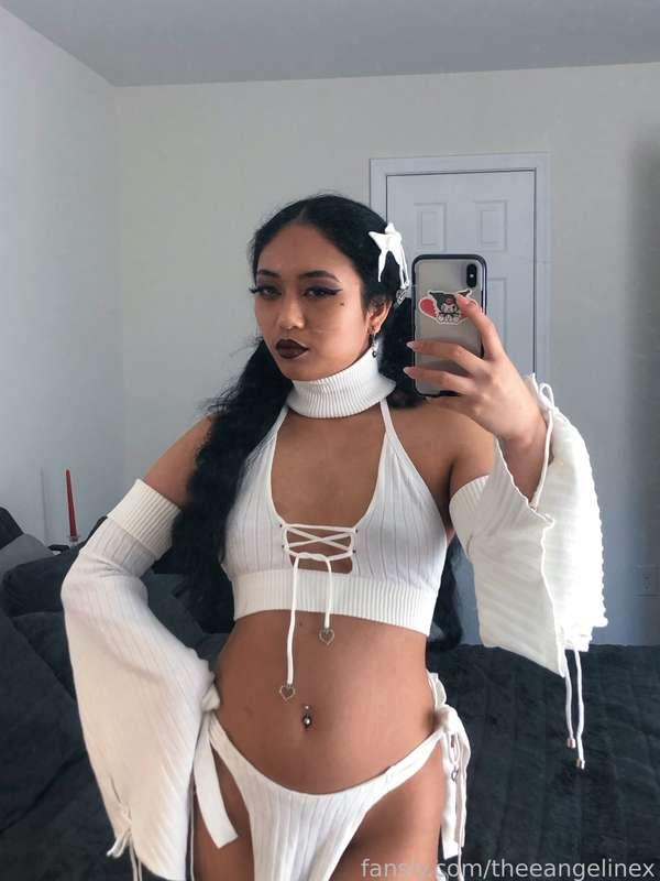 theeangelinex image #1