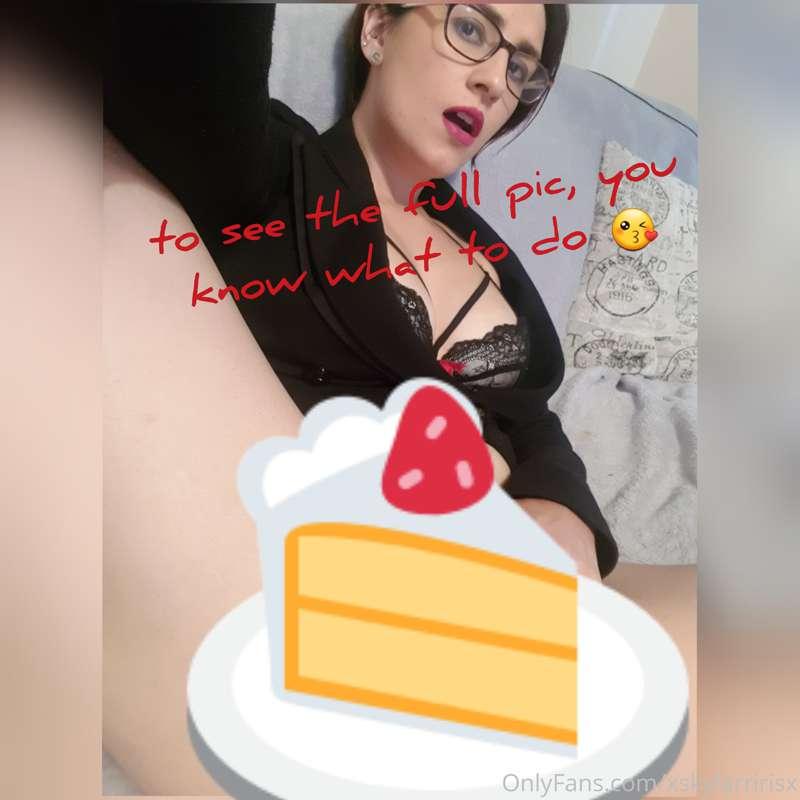Wanna slice that cake? x