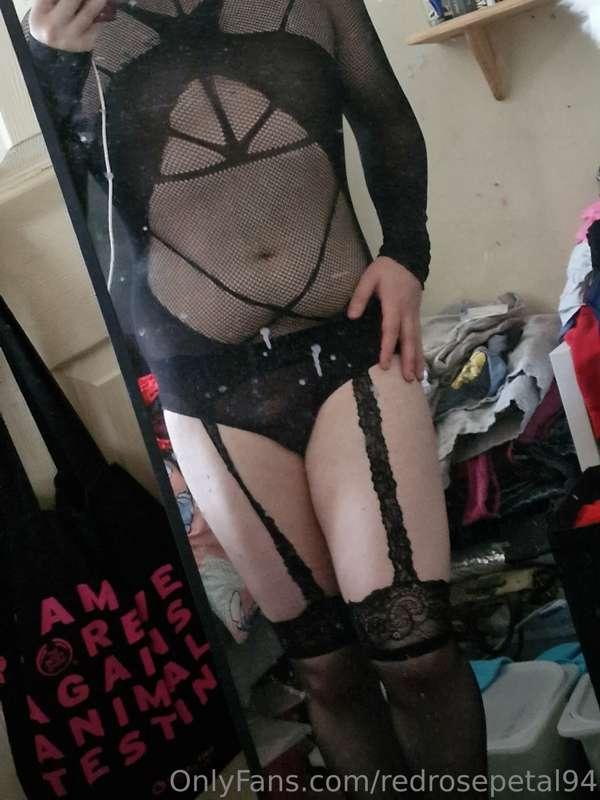 redrosepetal94 image #6