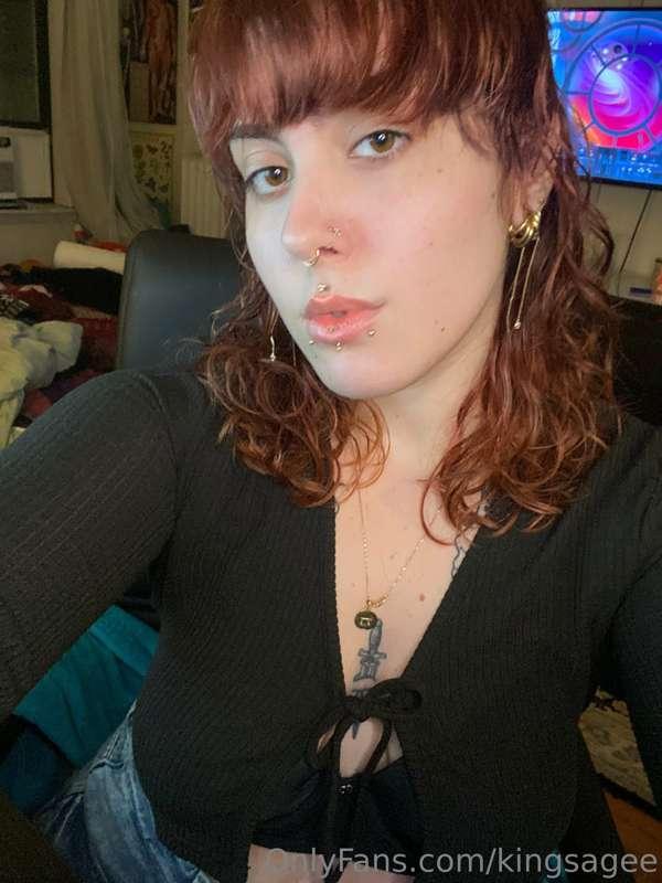 New haircut and I feel cute ^_^ 💓😊 if you’re a new subscribe..