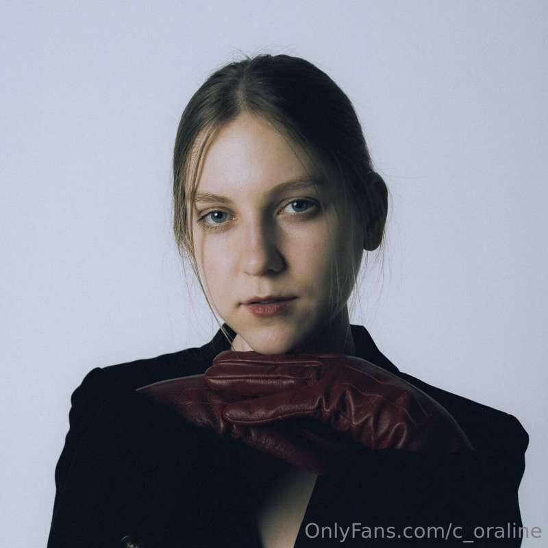 Dark image photo shoot is an art that combines mystery, eleg..
