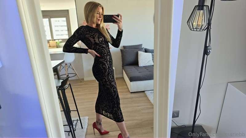 Do you think I can go out with a transparent dress? 😜