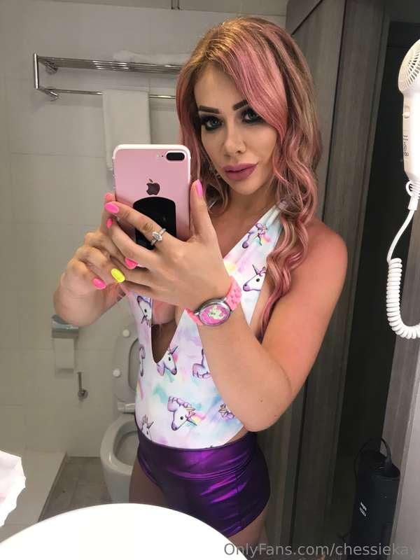 Throwback to when I had pink hair! Will make you a video ove..