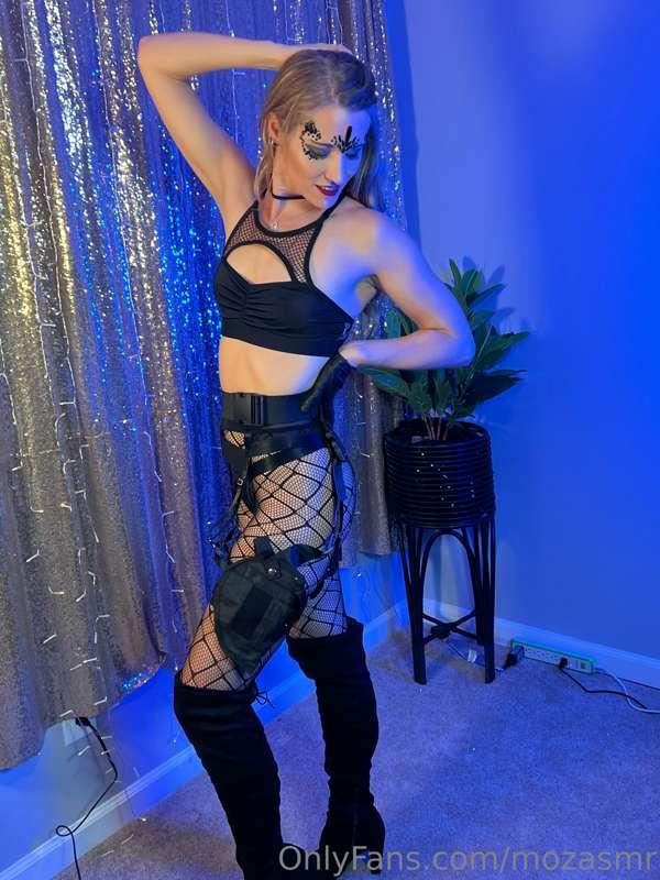 Last nights fetish party outfit! It was a blast. Hoping to g..