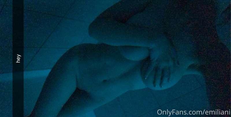 add my nsfw snap ^_^ : emiliansfw