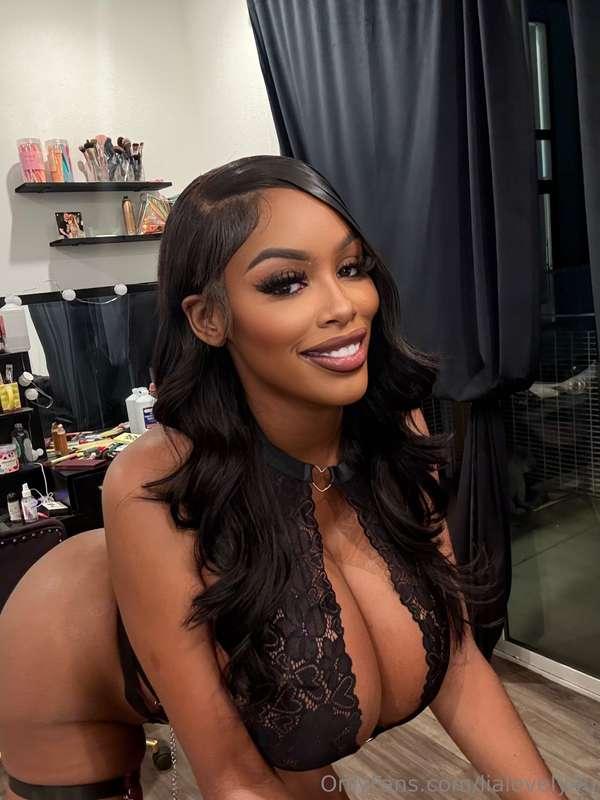 lialovely4u image #0