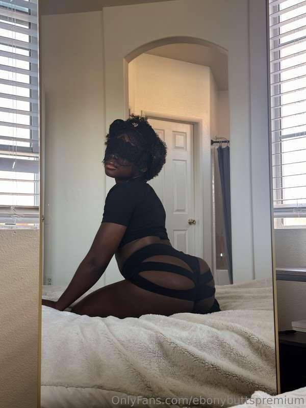 ebonybuttspremium image #0