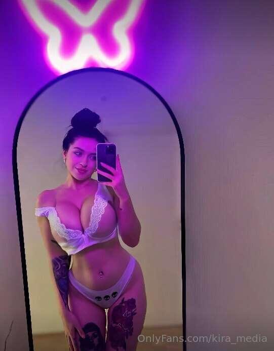 Follow for FREE @eva_hollywood  🤤
You won't be able to keep ..