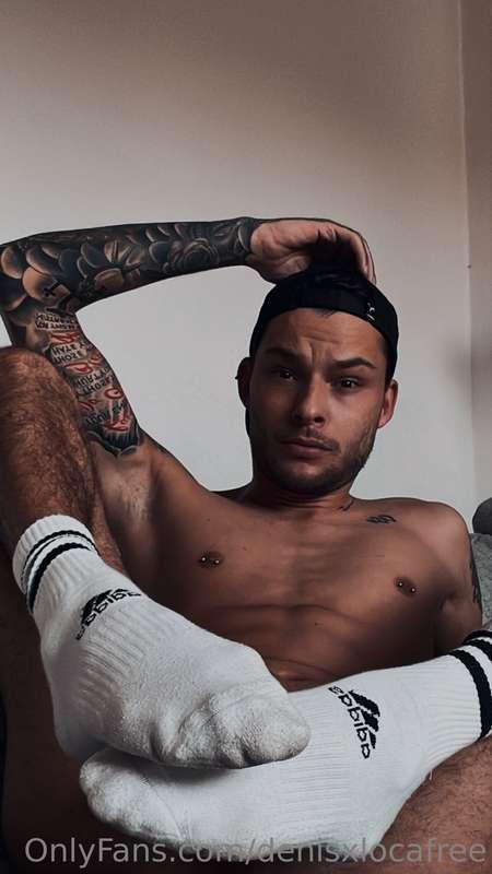 get a chance to win my smelly socks 💦😈🔥 join my ***VIP PAGE*..