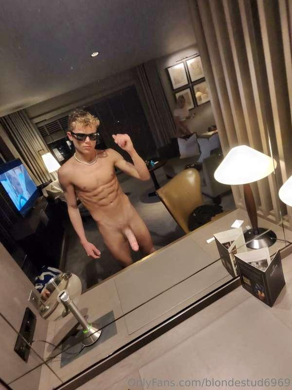 Who wants to see me Fuck so hard in these new camera glasses..