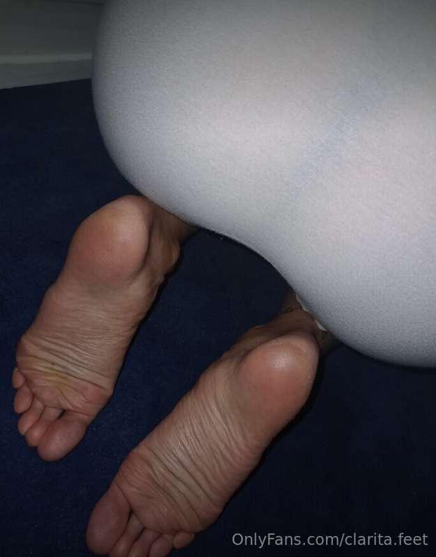 Come closer if you dare...📣 Want to see way more of me? On m..