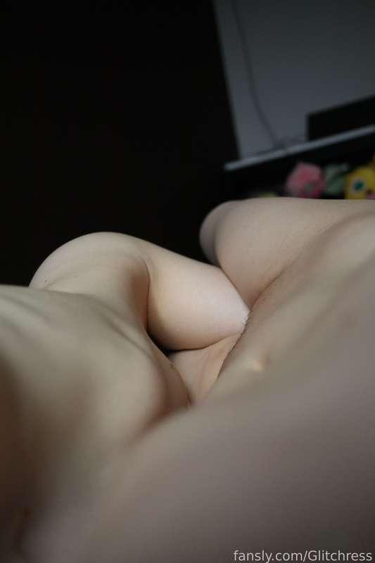 just a cute angle with @MaintenanceTech 's leg inbetween mine. no grinding happened! maybe... probably... okayfineitwasfunokaygrumbleee. &gt;.&lt;;;;

#lesbian | #boobs | #smallboobs | #flatchest | #multiplegirls | #teasing | #ecchi