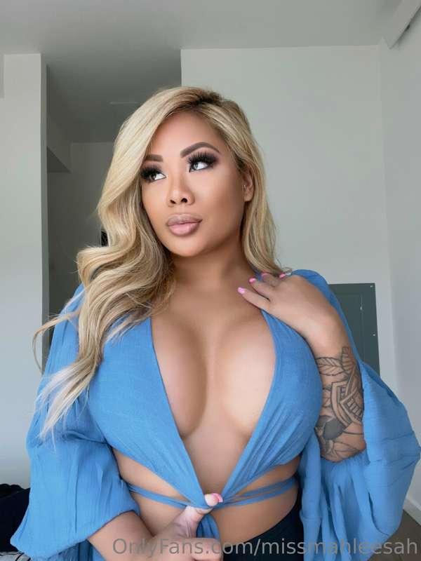 I’m bored. Come titty fuck me 😏