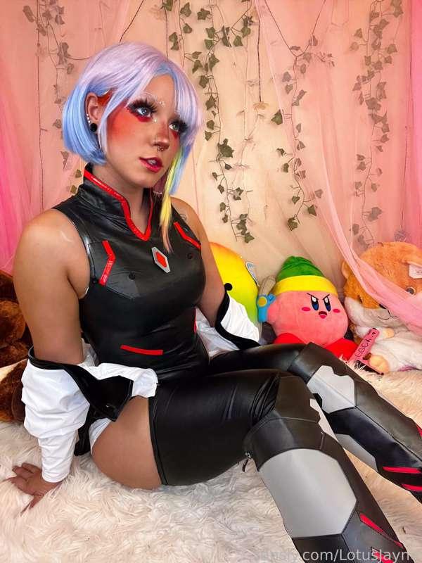 wanna go see the moon with me? i promise you won't go all cyber psycho in the process...