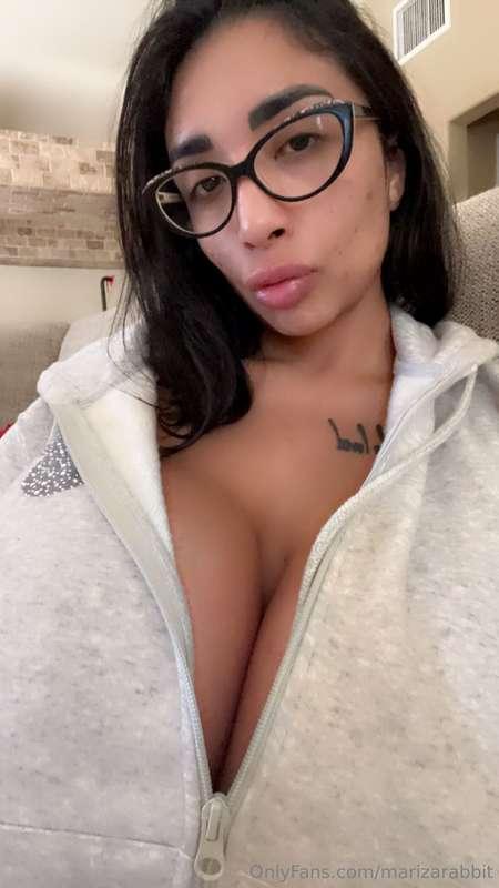 Tell me 3 things you like the most about me, babe 🤭💗