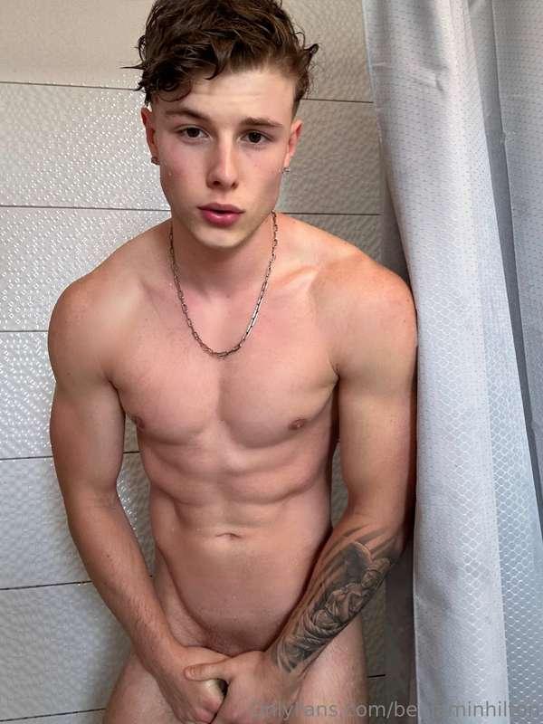 Hot or cold shower?🚿💦🥰