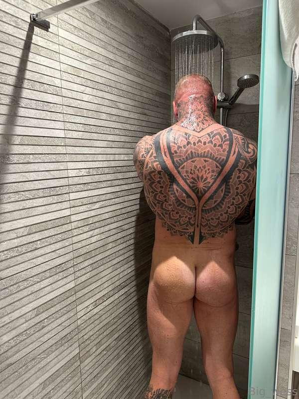 Can you wash my back 😈😈
