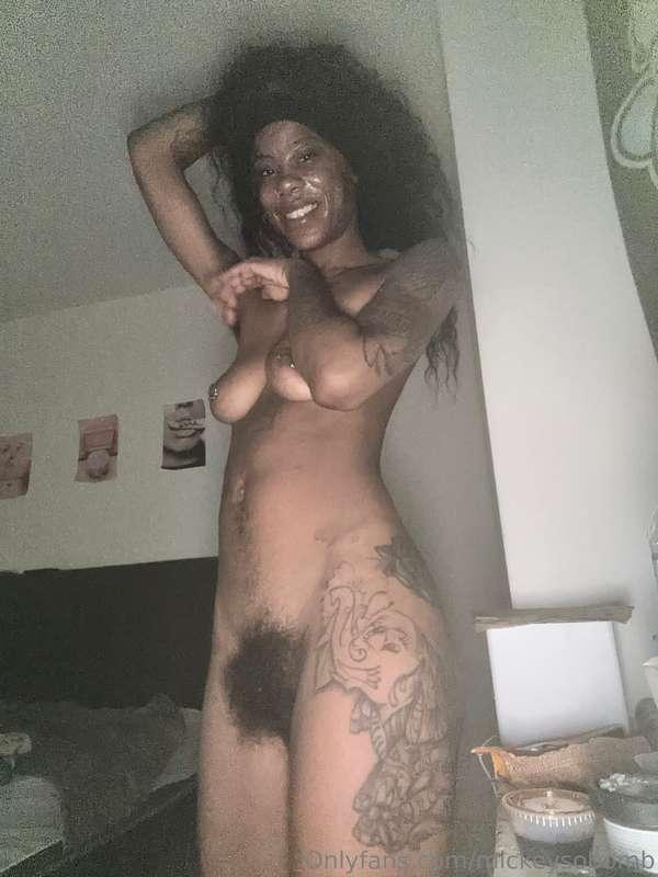 Hi, love I just got out of the shower…💦 Feeling fresh and re..