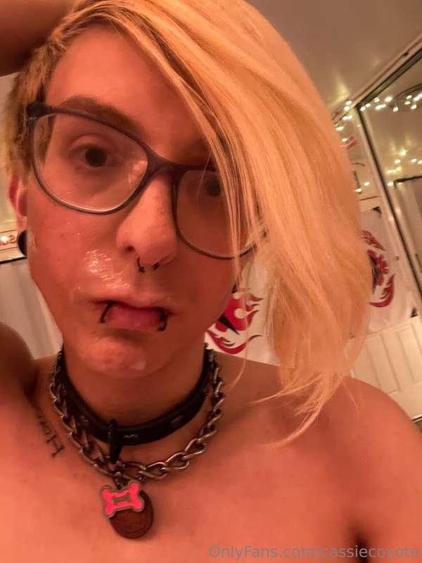 daddy's cum is an IMOPRTANT PART of my skincare routine!!! 💦
