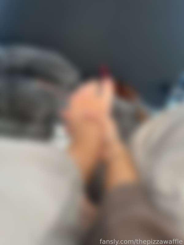 ❤️‍🩹 𝗩𝗜𝗣 𝗘𝗫𝗖𝗟𝗨𝗦𝗜𝗩𝗘 𝗣𝗘𝗗𝗜𝗖𝗨𝗥𝗘 𝗙𝗘𝗘𝗧 𝗦𝗘𝗧 💅🏻 My first ever pedicure closeup + VIDEO ;] Did I make a good choice? 🤭🤭

#fyp #feet #toes #pedicure #foot #nail #egirl #gamer #white #streamer