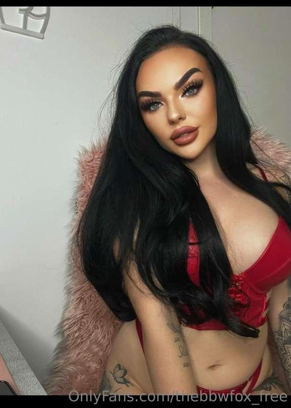 I can't believe @itsnancywood is running a 80% OFF subscript..