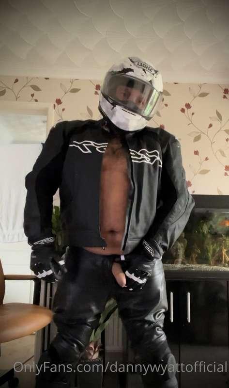 dannywyattofficial image #3