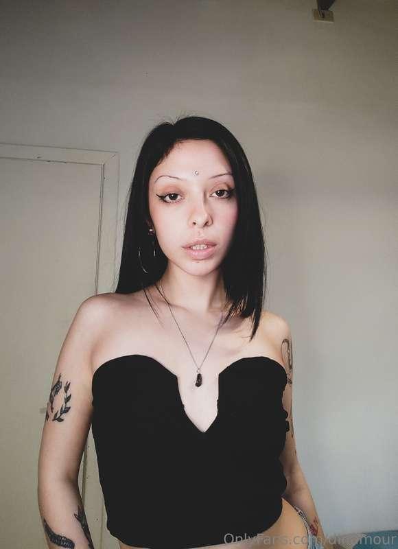 Would you like to do it with me without getting nervous? 🥵🌑🕯..