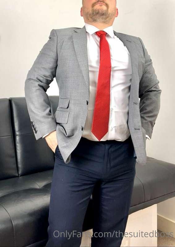 thesuitedboss image #3