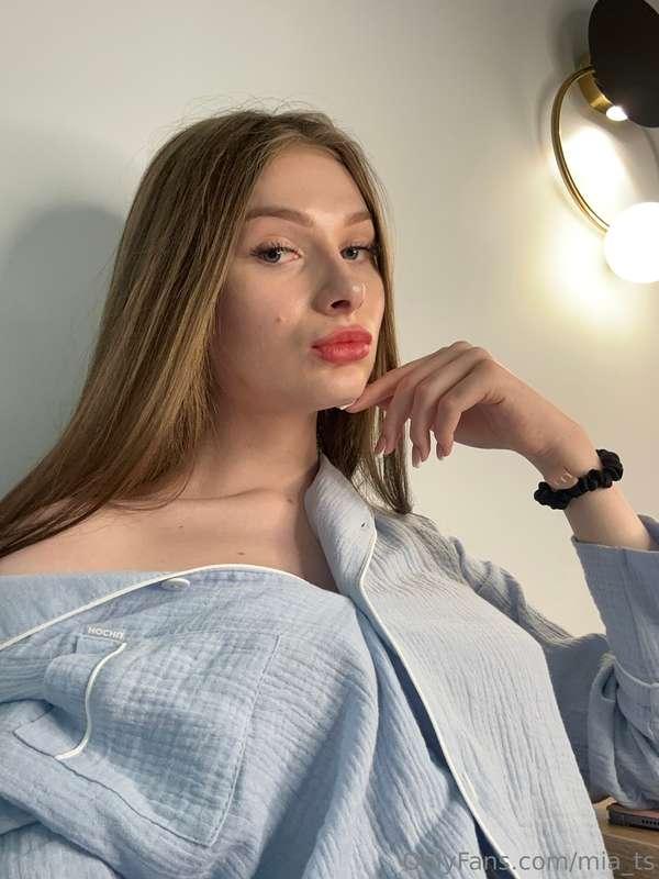 Cute sitting down and taking a photo for you! 📸😊💕 I want to ..
