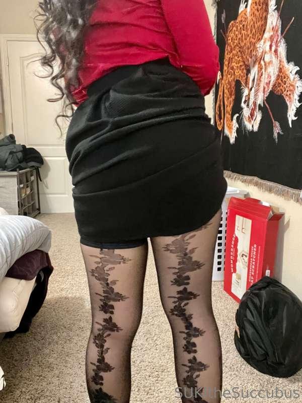 Keep swiping to peek under my skirt :)