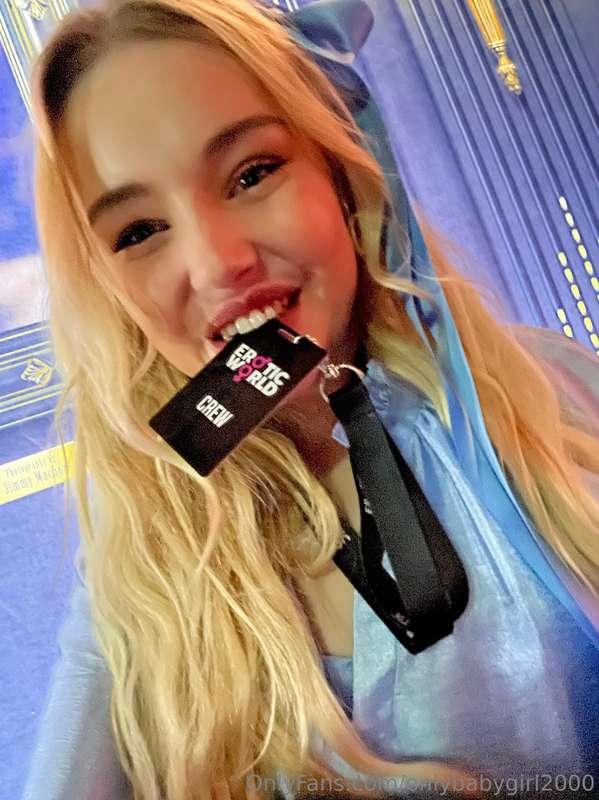 It was so fun to meet so many of you at erotic world 🤍 