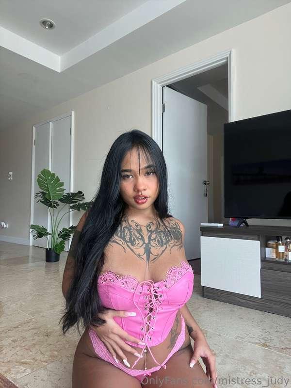 Don't you just love my look in pink? It makes me feel like a..