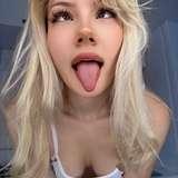 blond_dina