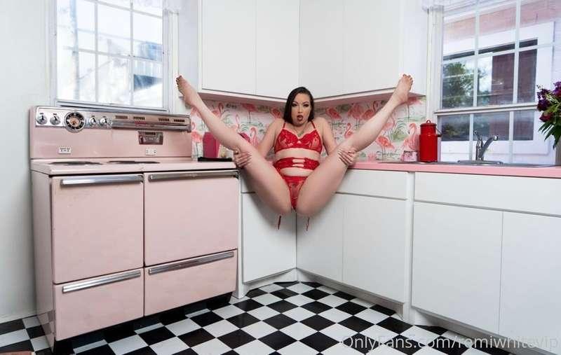 Come to the kitchen for a meal🤤